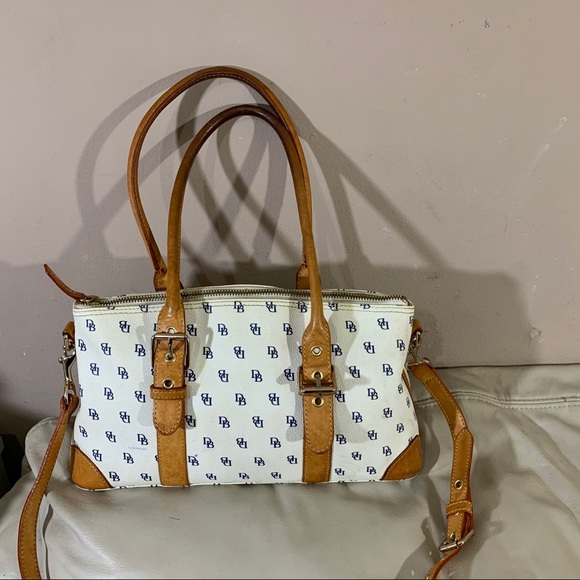 Dooney & Bourke White Leather Domed Satchel Bag - Picture 15 of 15